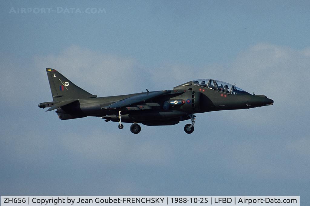 ZH656, 1994 British Aerospace Harrier T.10 C/N TX004, RAF landing runxay 05
