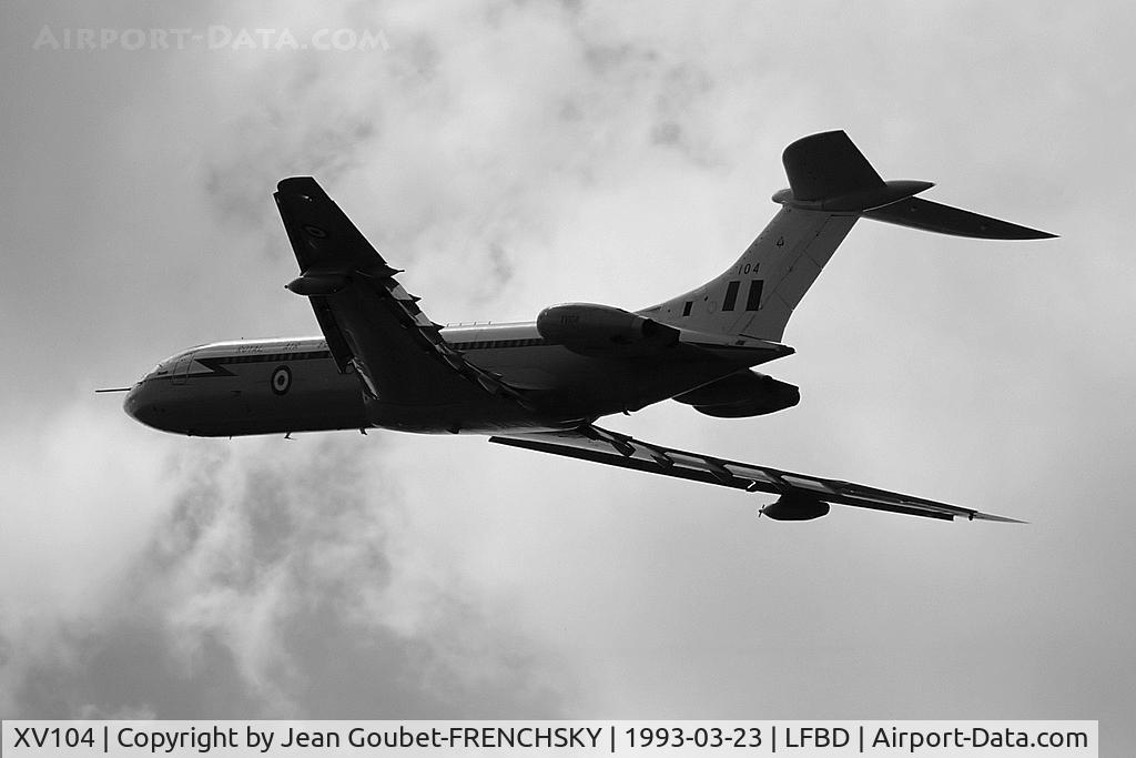 XV104, 1967 Vickers VC10 C.1K C/N 834, After stop BA106, RAF take runway 23 to RAF Brize Norton (withdrawn from use)