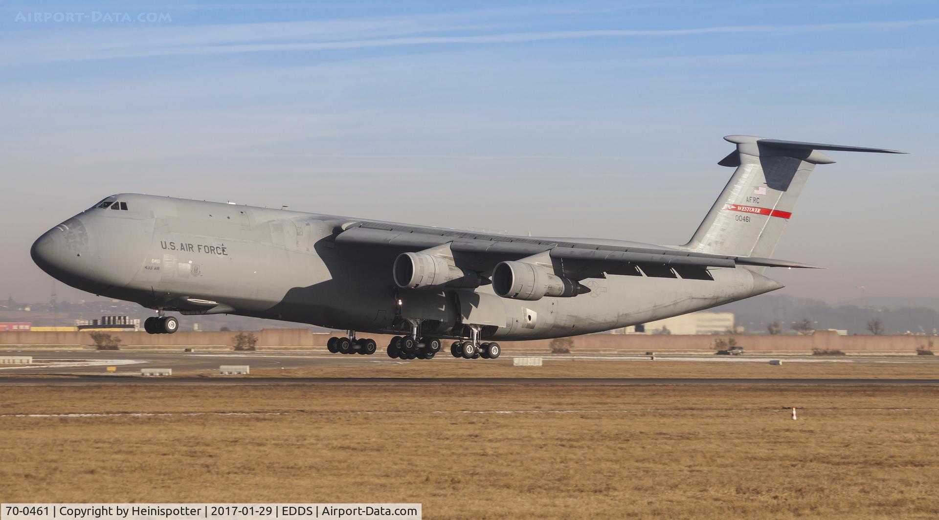 70-0461, 1970 Lockheed C-5A Galaxy C/N 500-0075, C-5A landing in Stuttgart