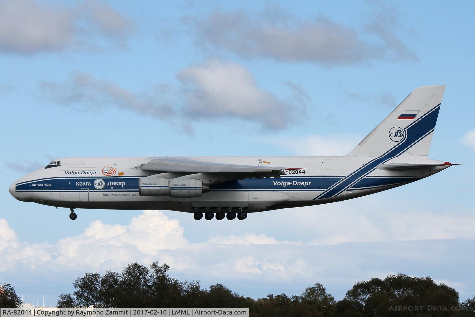 RA-82044, 1991 Antonov An-124-100 Ruslan C/N 9773054155109, Antonov An124-100 Ruslan RA-82044 Volga Dnepr