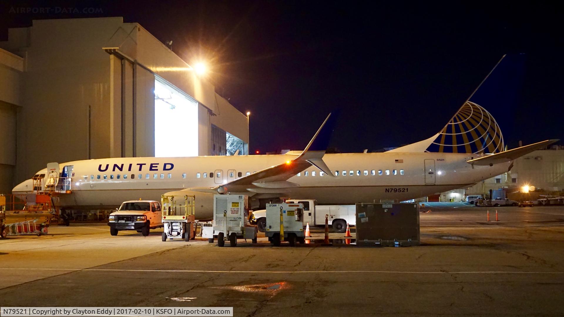 N79521, 2010 Boeing 737-824 C/N 31662, SFO 2017