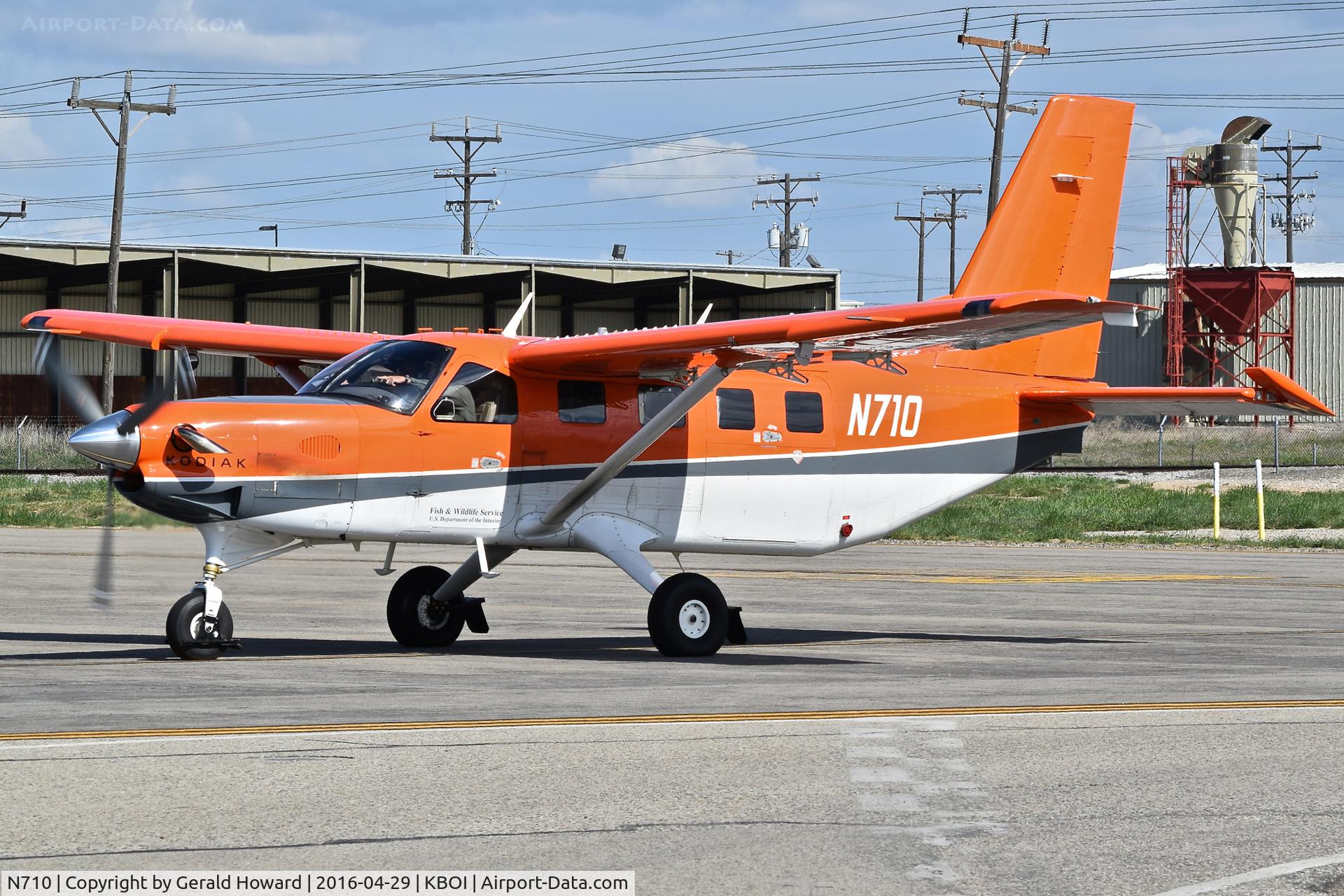 N710, 2009 Quest Kodiak 100 C/N 100-0021, Taxi on Alpha.