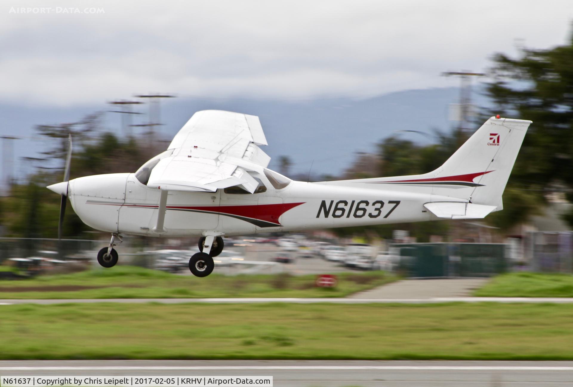 N61637, 1975 Cessna 172M C/N 17264691, Locally-based 1975 Cessna 172M landing on 13L at Reid Hillview Airport, San Jose, CA.