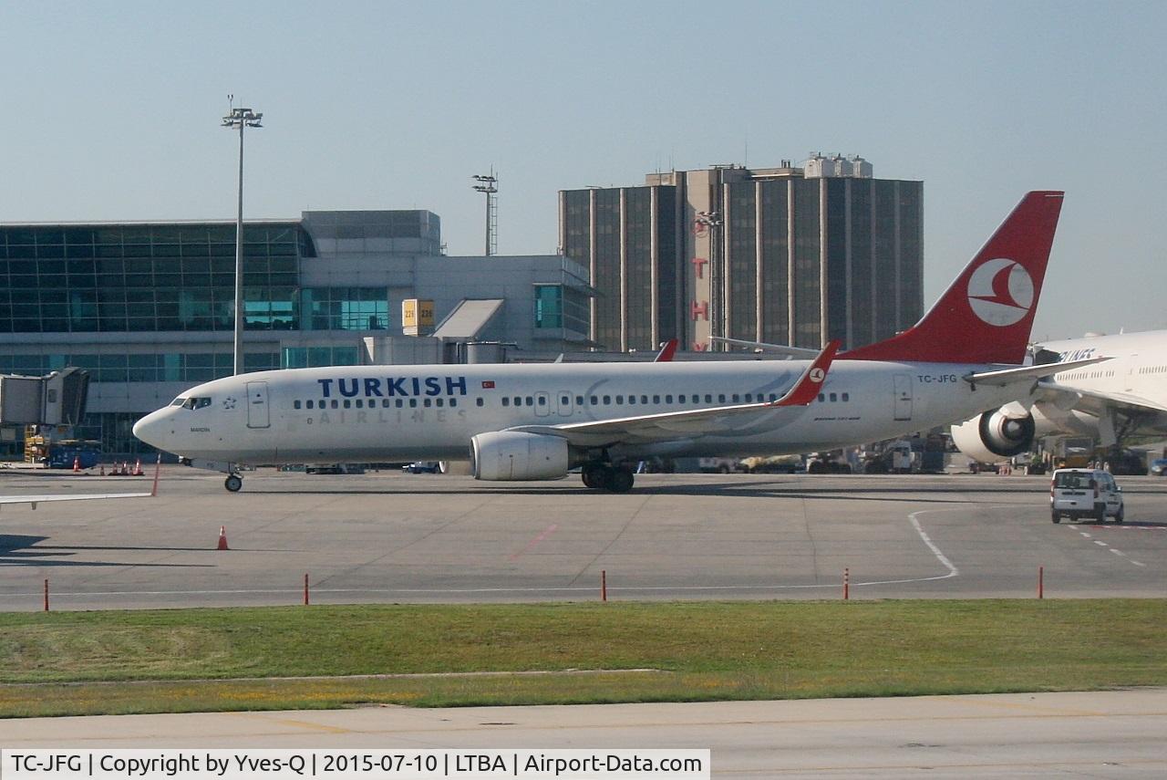 TC-JFG, 1998 Boeing 737-8F2 C/N 29769/102, Boeing 737-8F2, Taxiing, Istanbul Atatürk Airport (LTBA-IST)