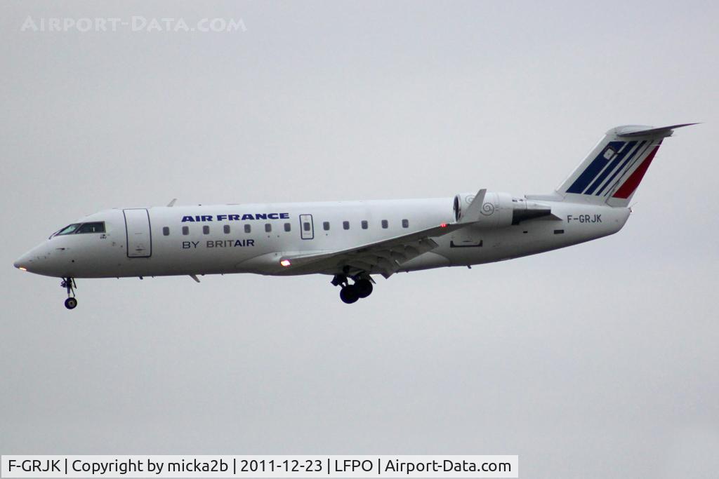 F-GRJK, 1998 Canadair CRJ-100ER (CL-600-2B19) C/N 7219, Landing