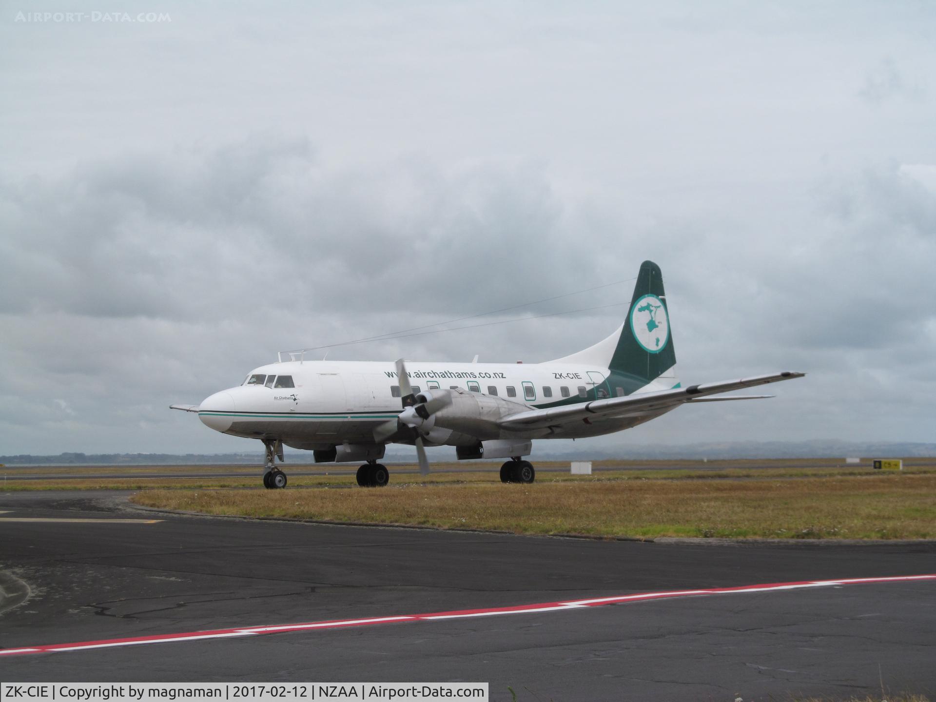 ZK-CIE, 1957 Convair CV-580 C/N 399, leaving on another internal passenger flight