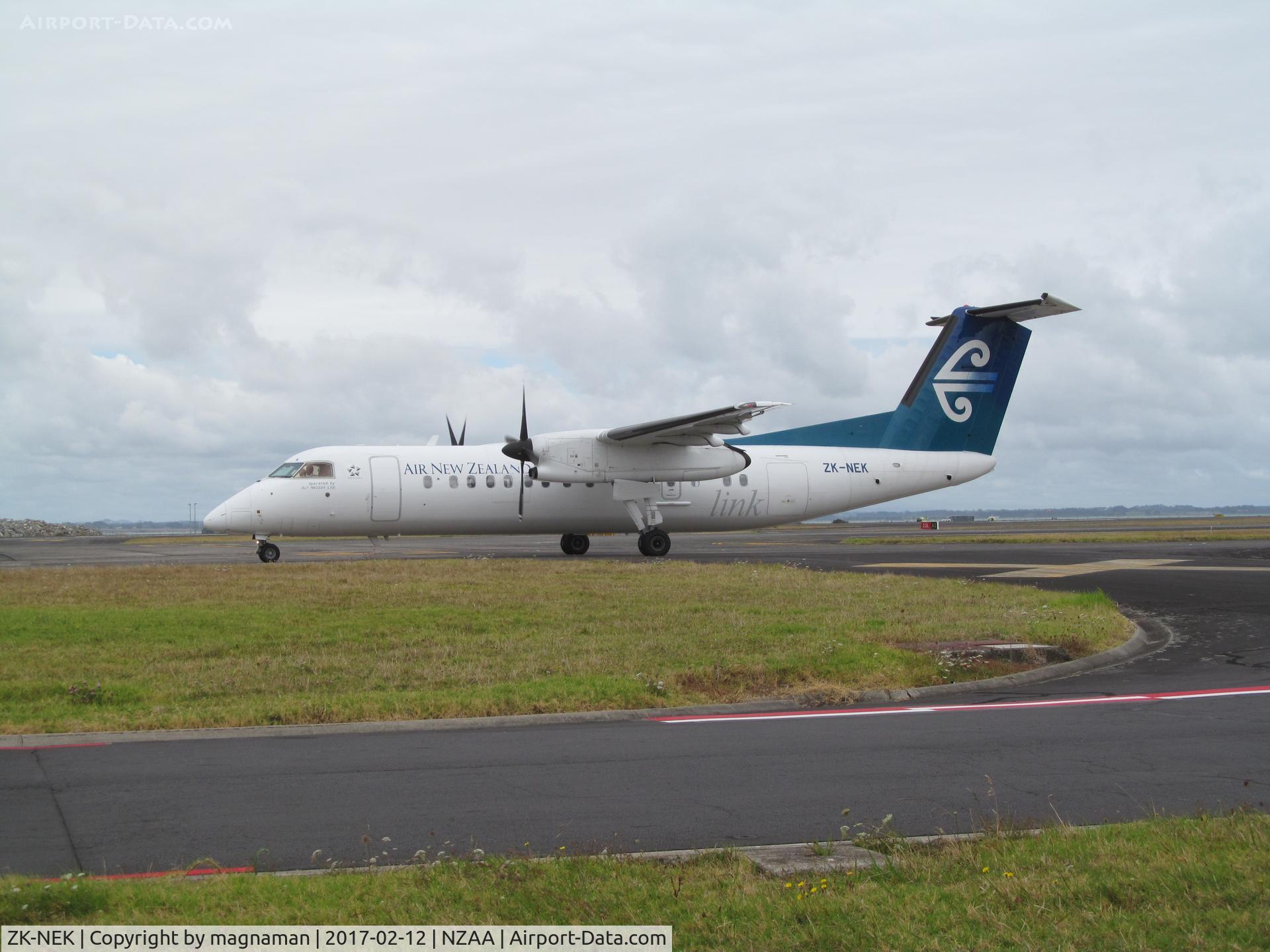 ZK-NEK, 2006 De Havilland Canada DHC-8-311 Dash 8 C/N 629, still in old c/s