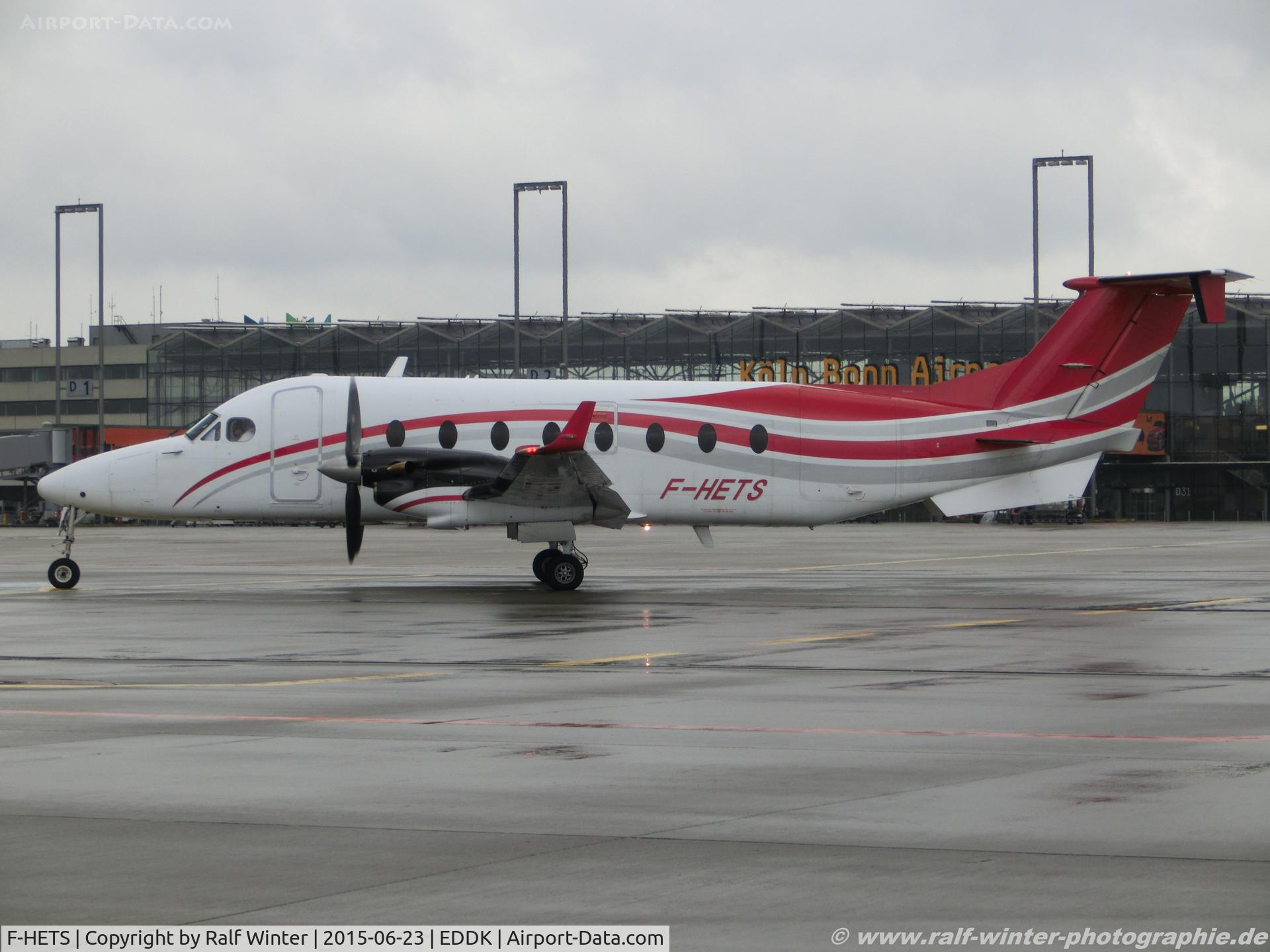 F-HETS, 1999 Raytheon 1900D C/N UE-360, Raytheon Beech 1900D - SARL Oyonair - UE-360 - F-HETS - 23.06.2015 - CGN