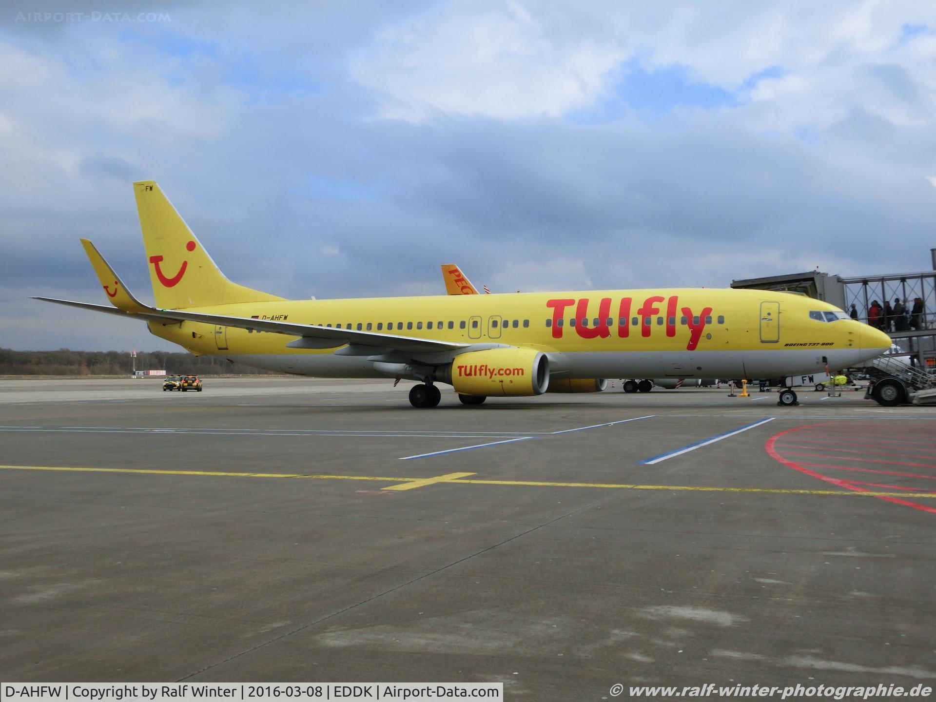D-AHFW, 2001 Boeing 737-8K5 C/N 30882, Boeing 737-8K5(W) - X3 TUI TUIfly - 30882 - D-AHFW - 08.03.2016 - CGN