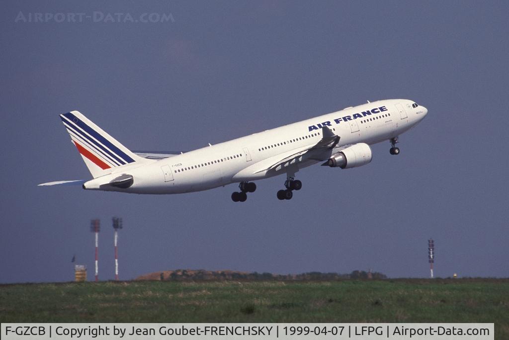 F-GZCB, 2001 Airbus A330-203 C/N 443, Air France take off