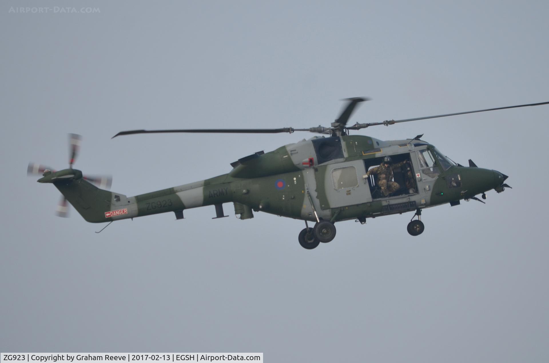 ZG923, Westland Lynx AH.9A C/N 362, Landing at Norwich.