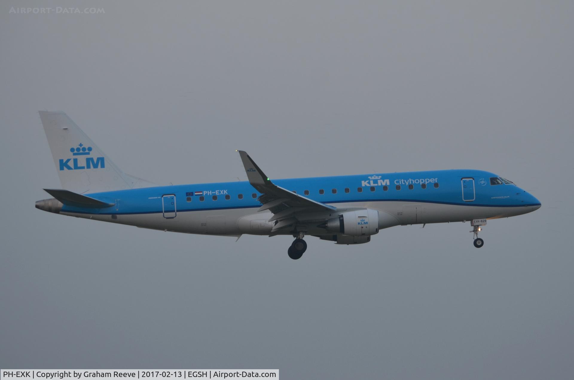 PH-EXK, 2017 Embraer 175STD (ERJ-170-200) C/N 17000629, Landing late in the afternoon.