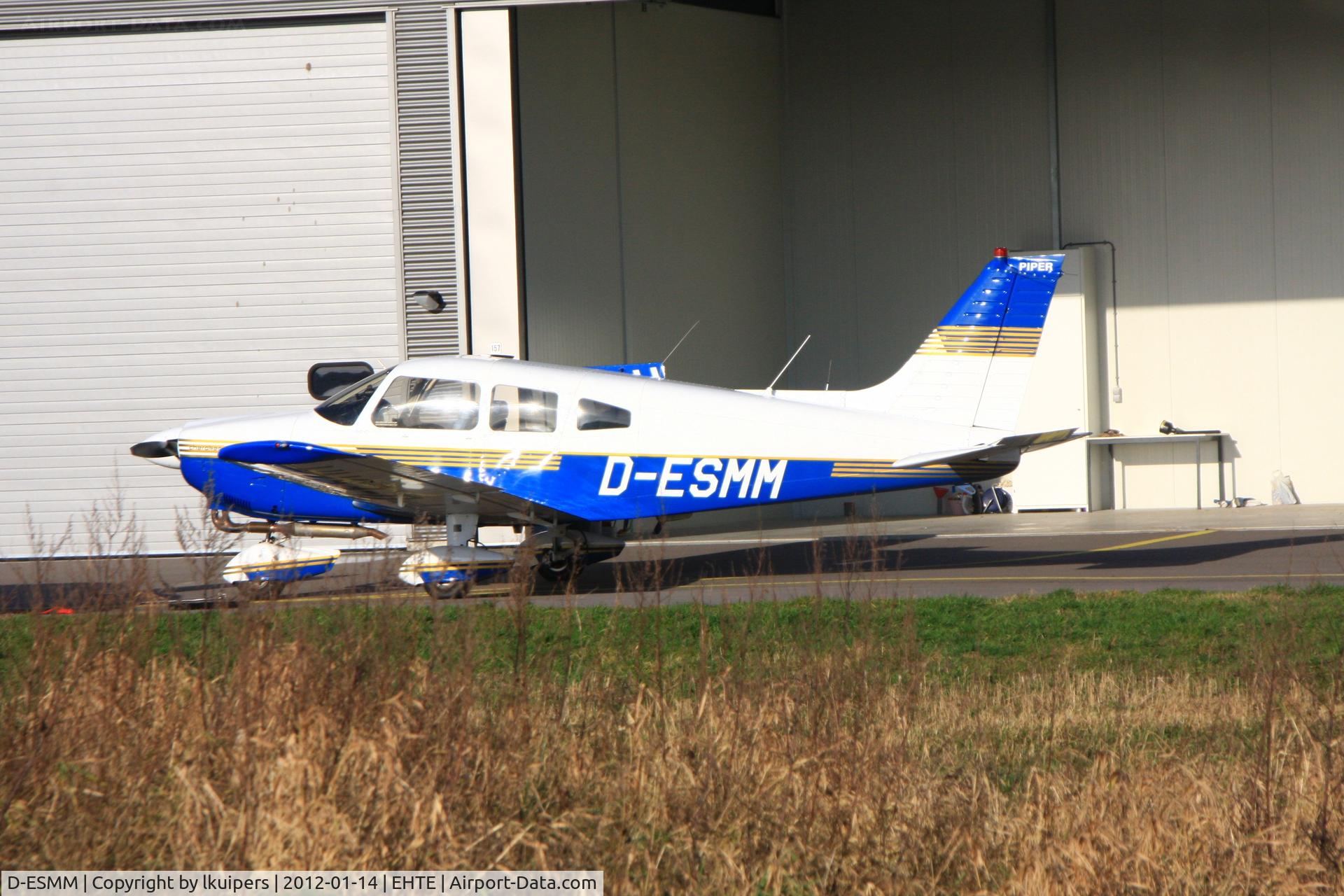 D-ESMM, Piper PA-28-181 Archer II C/N 287790091, On a sunny afternoon in January 2012 at Teuge