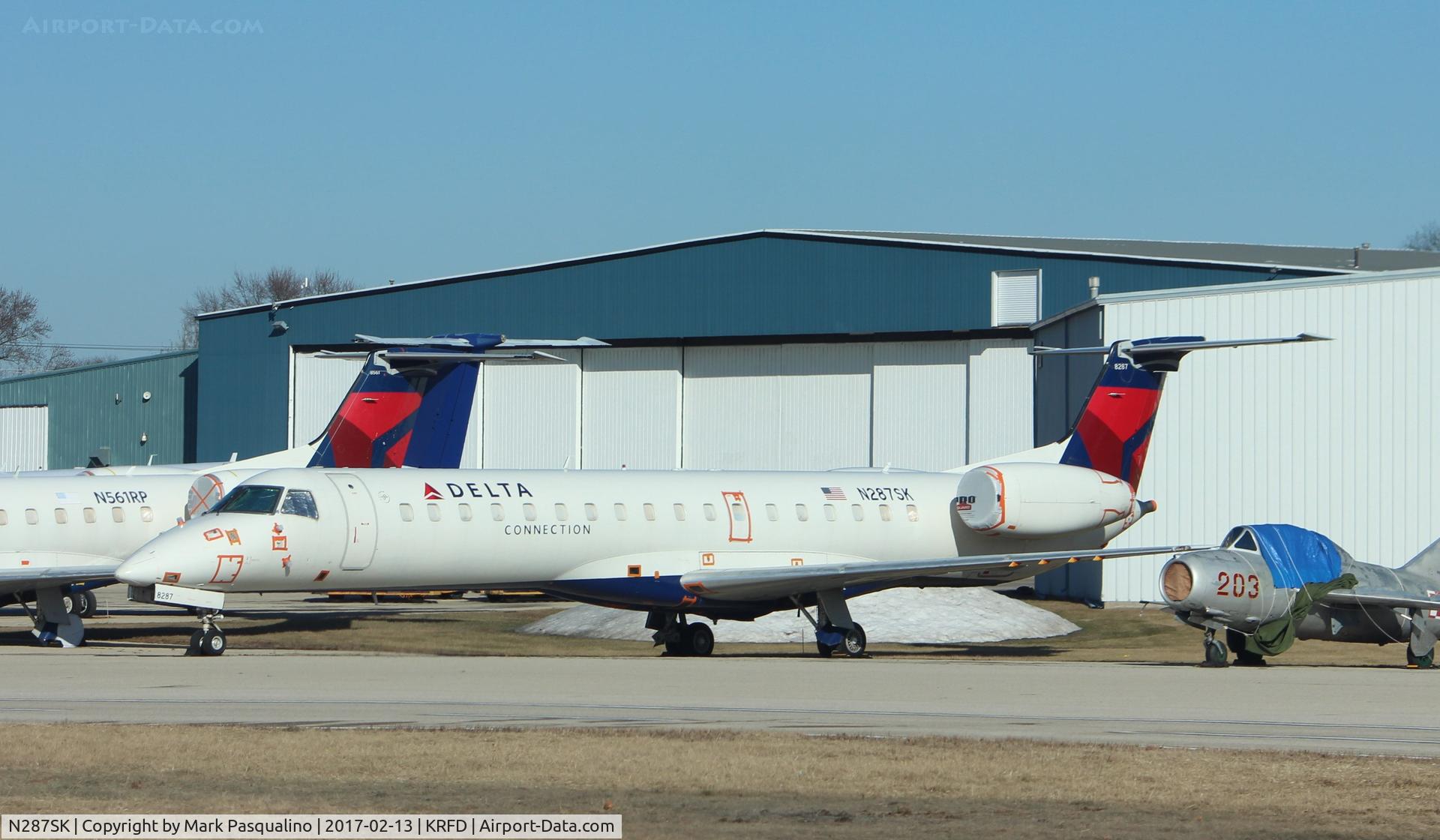 N287SK, 2001 Embraer ERJ-145LR (EMB-145LR) C/N 145460, EMB-145LR