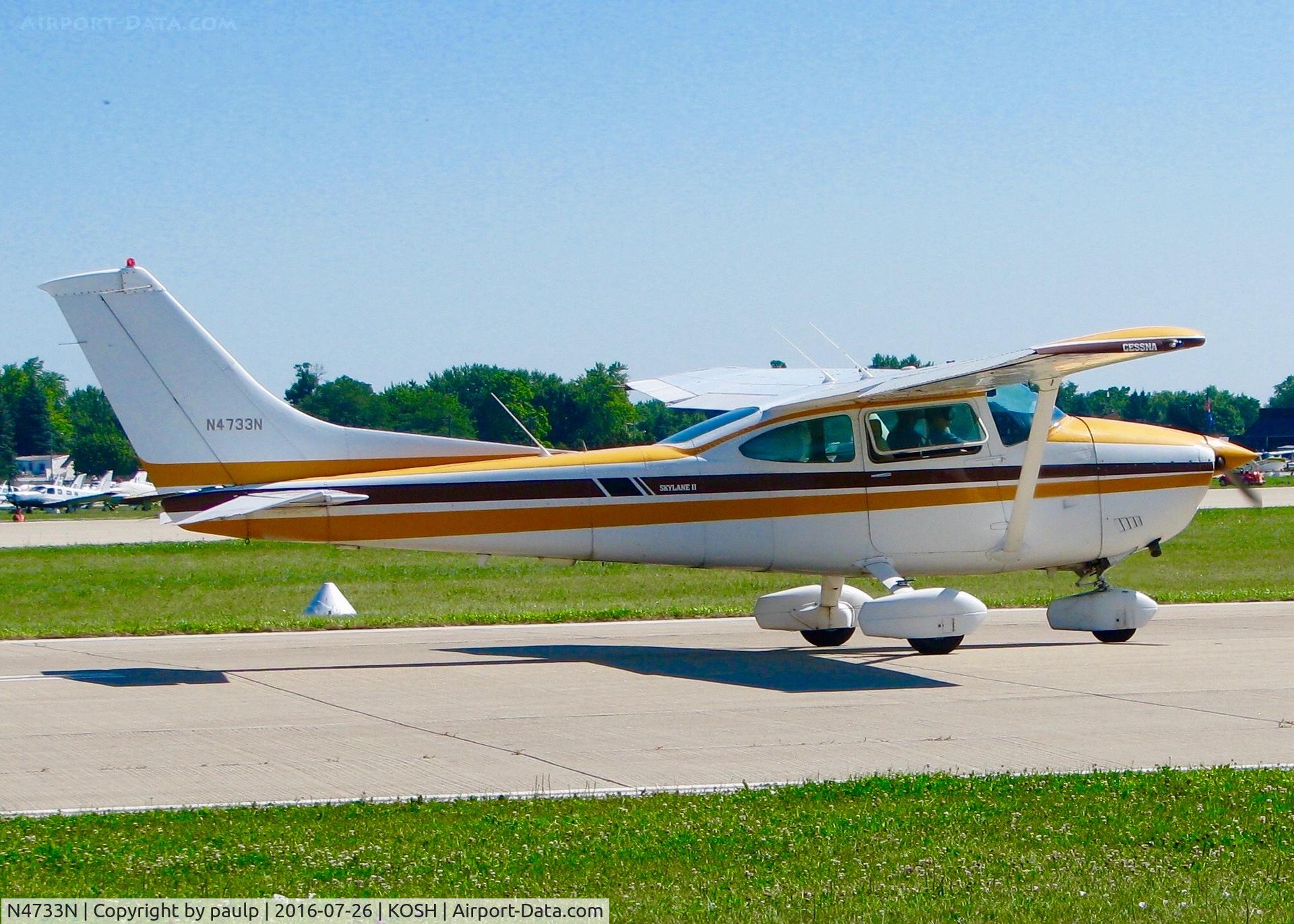 N4733N, 1979 Cessna 182Q Skylane C/N 18267322, At Oshkosh.