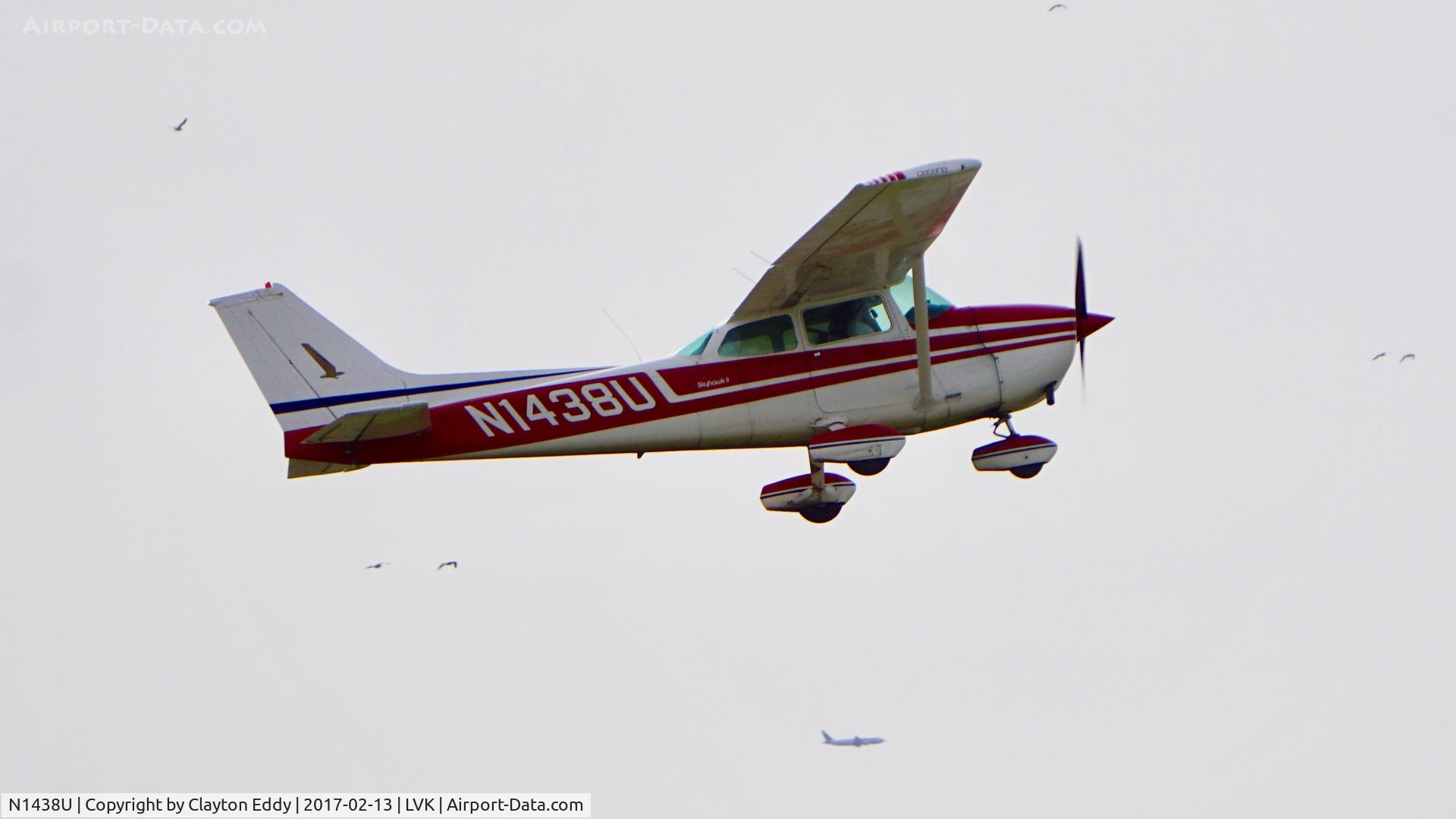 N1438U, 1976 Cessna 172M C/N 17267105, Livermore Airport 2017
