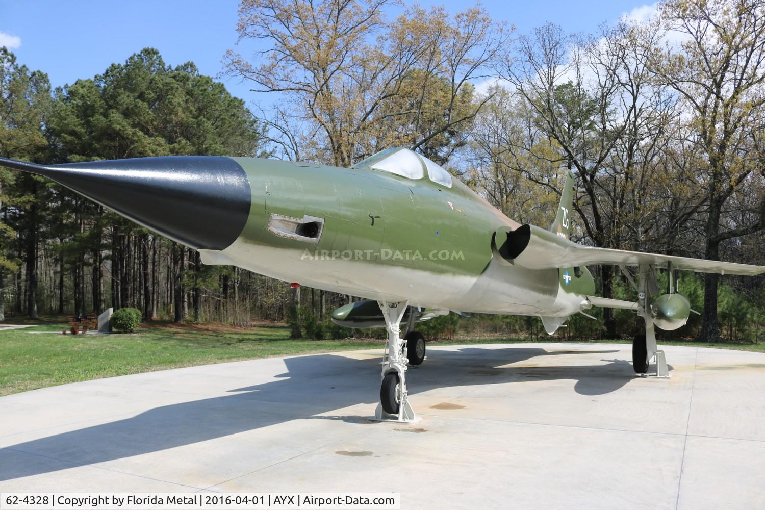 62-4328, 1962 Republic F-105D Thunderchief C/N D527, F-105D