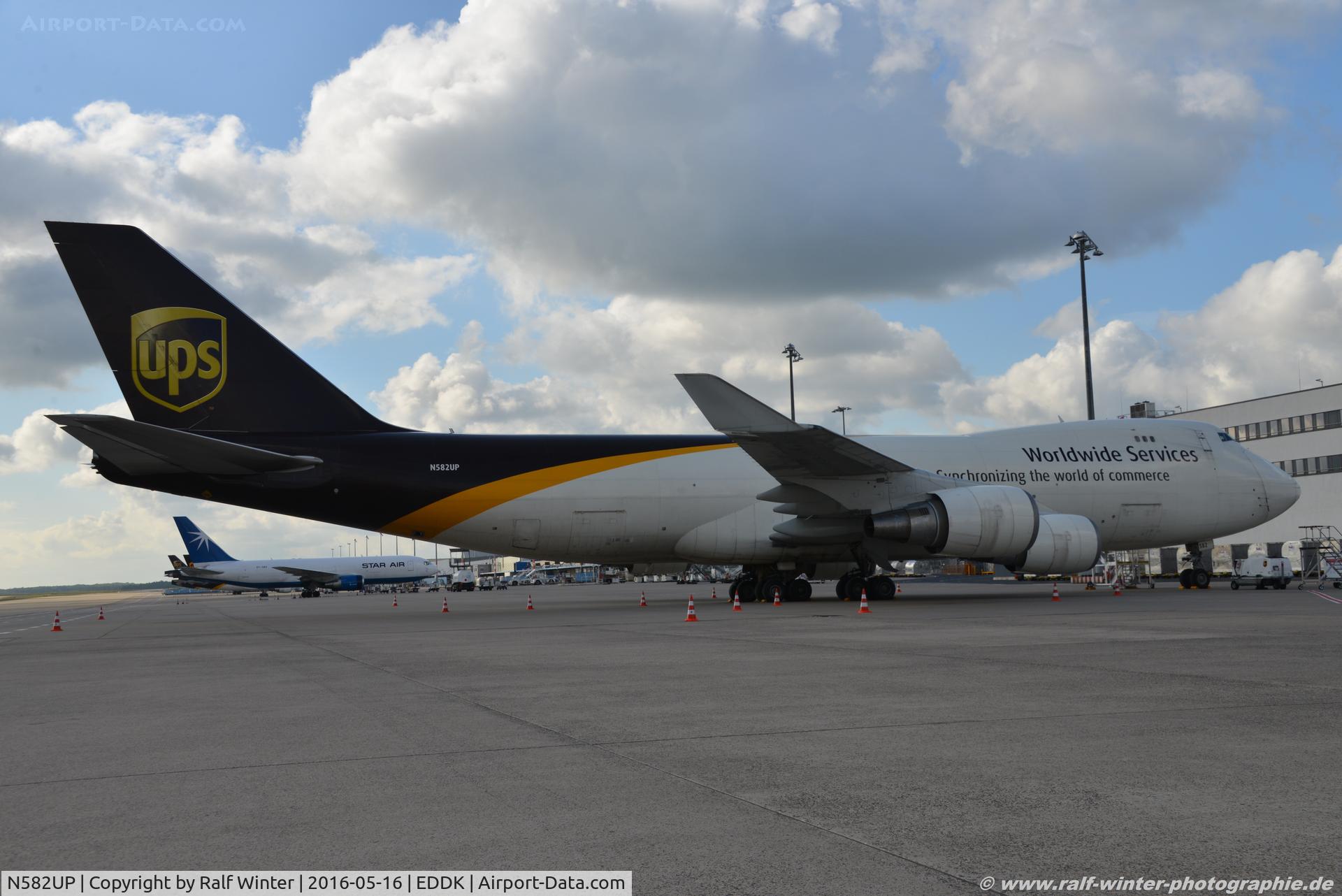 N582UP, 1997 Boeing 747-4R7F/SCD C/N 29053, Boeing 747-4R7F - X5 UPS United Parcel Service - 29053 - N582UP - 16.05.2016 - CGN