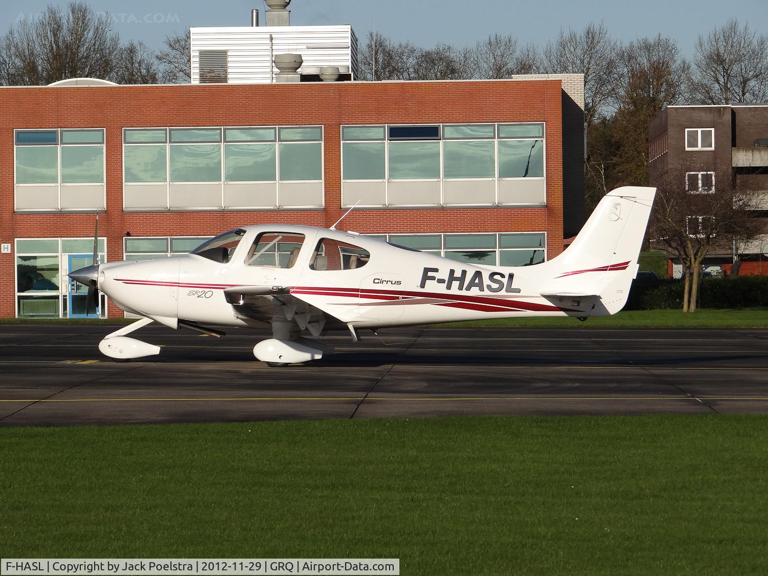 F-HASL, 2004 Cirrus SR20 C/N 1279, F-HASL on ramp of KLS at GRQ