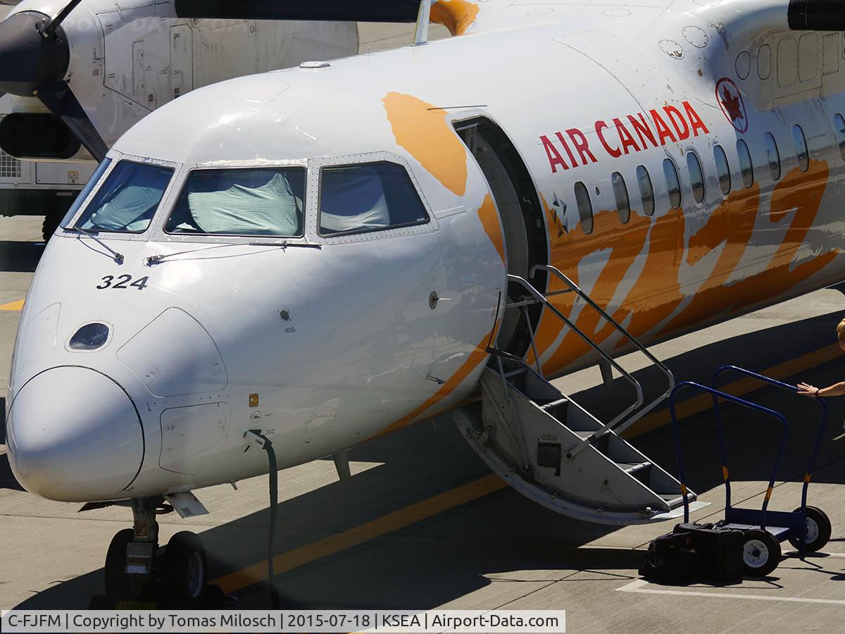 C-FJFM, 1990 De Havilland Canada DHC-8-311 Dash 8 C/N 240, 
