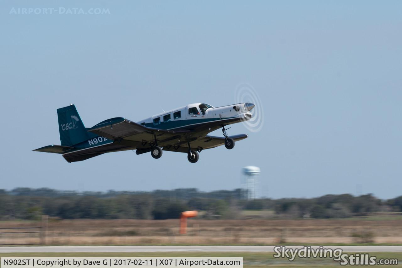 N902ST, Pacific Aerospace 750XL C/N 153, Departing Lake Wales, FL