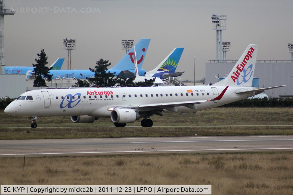 EC-KYP, 2010 Embraer 195LR (ERJ-190-200LR) C/N 19000281, Taxiing