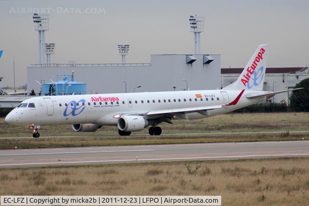 EC-LFZ, 2010 Embraer 195LR (ERJ-190-200LR) C/N 19000357, Taxiing