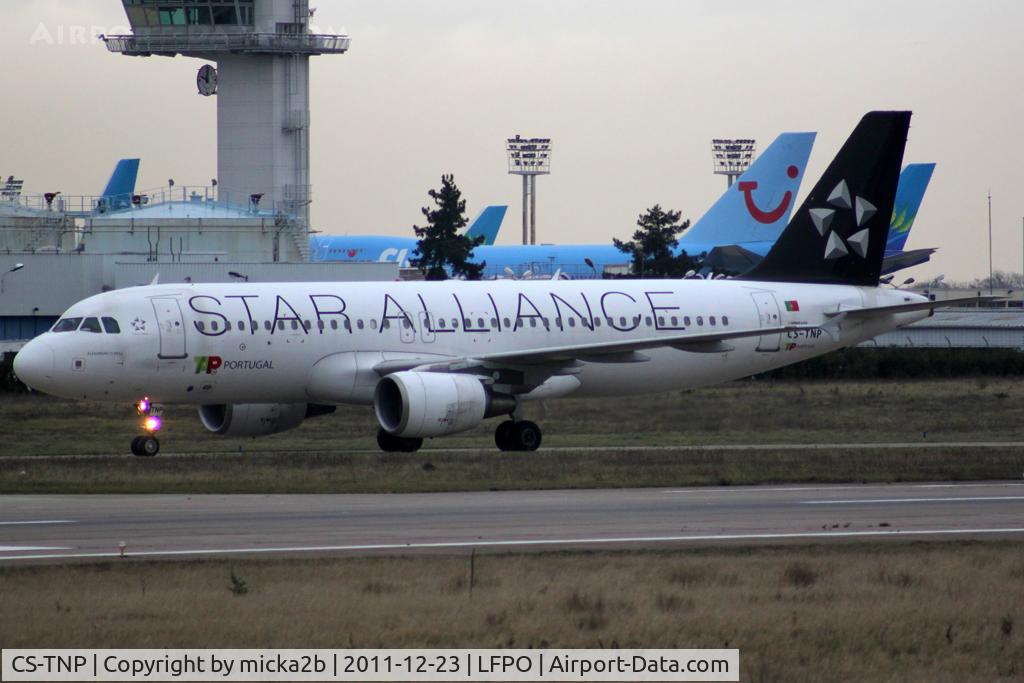 CS-TNP, 2004 Airbus A320-214 C/N 2178, Taxiing