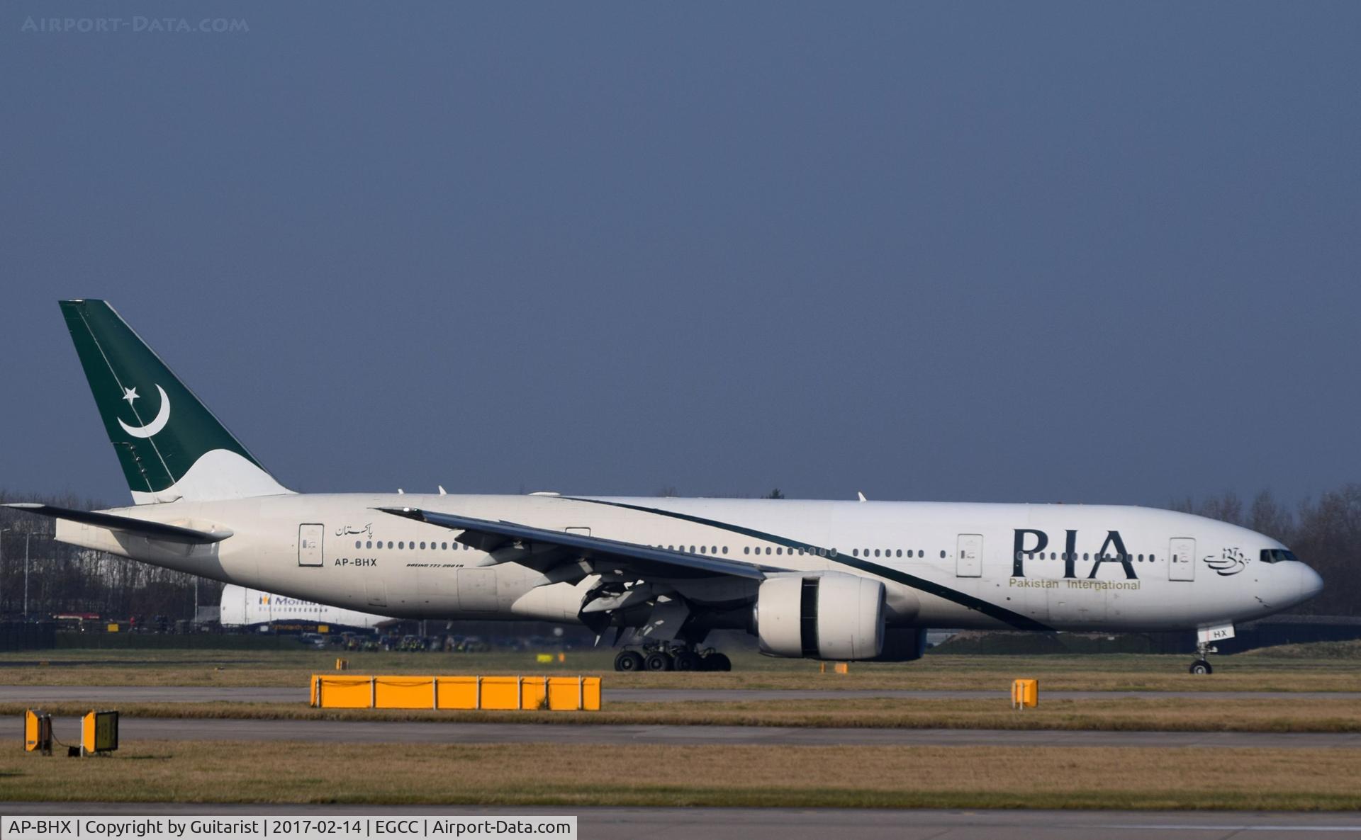 AP-BHX, 2007 Boeing 777-240/ER C/N 35296, At Manchester