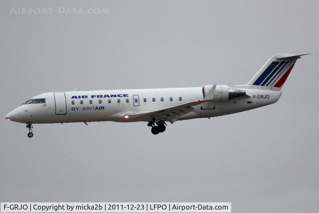 F-GRJO, 1999 Canadair CRJ-100ER (CL-600-2B19) C/N 7296, Landing