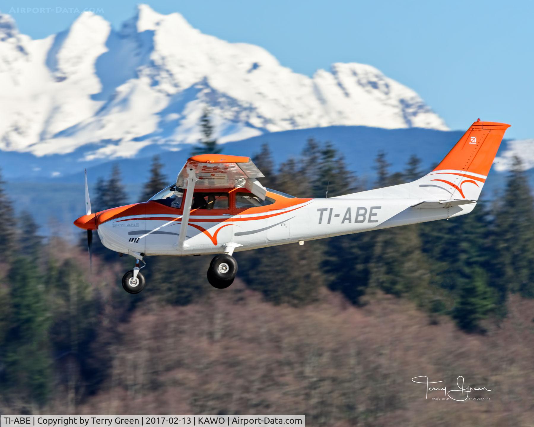 TI-ABE, Cessna 182 Skylane Skylane C/N 18261992, KAWO