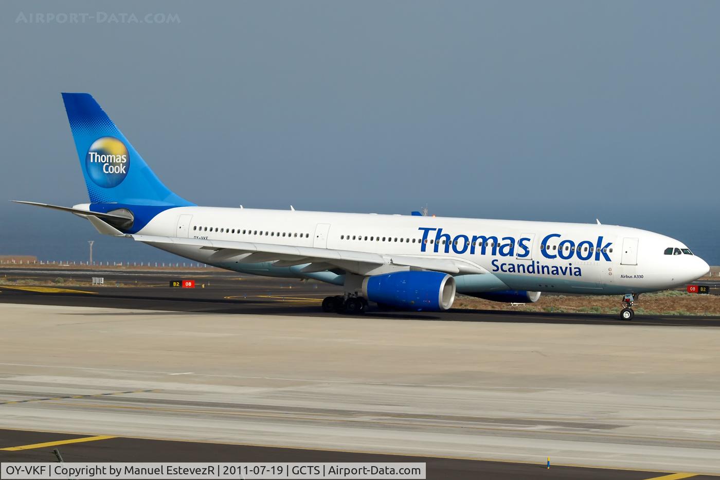 OY-VKF, 1999 Airbus A330-243 C/N 309, Heading to RWY-08 Tenerife South Airport