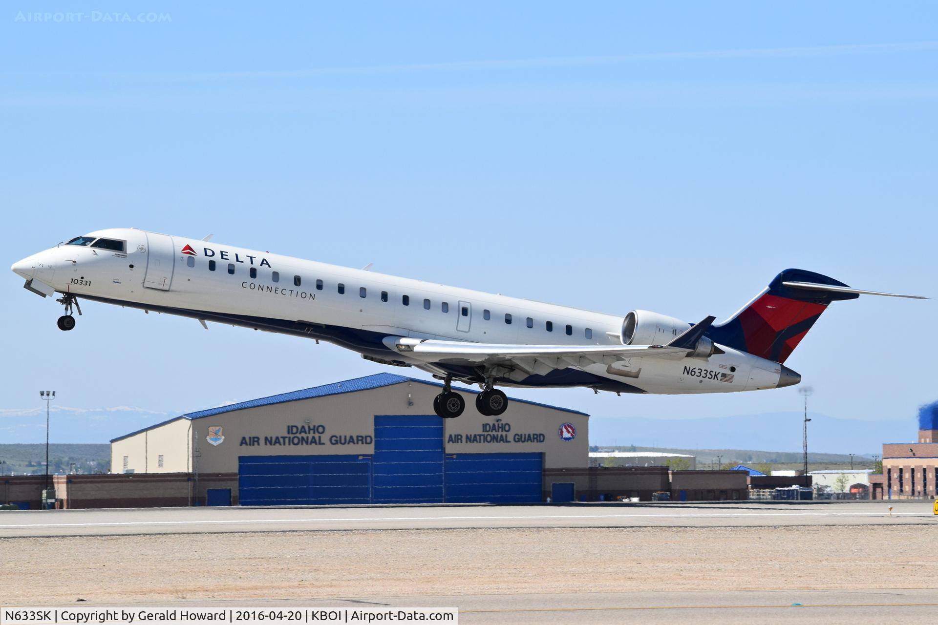 N633SK, 2011 Canadair CL-600-2C10 Regional Jet CRJ-700 C/N 10331, Take off from RWY 10L.