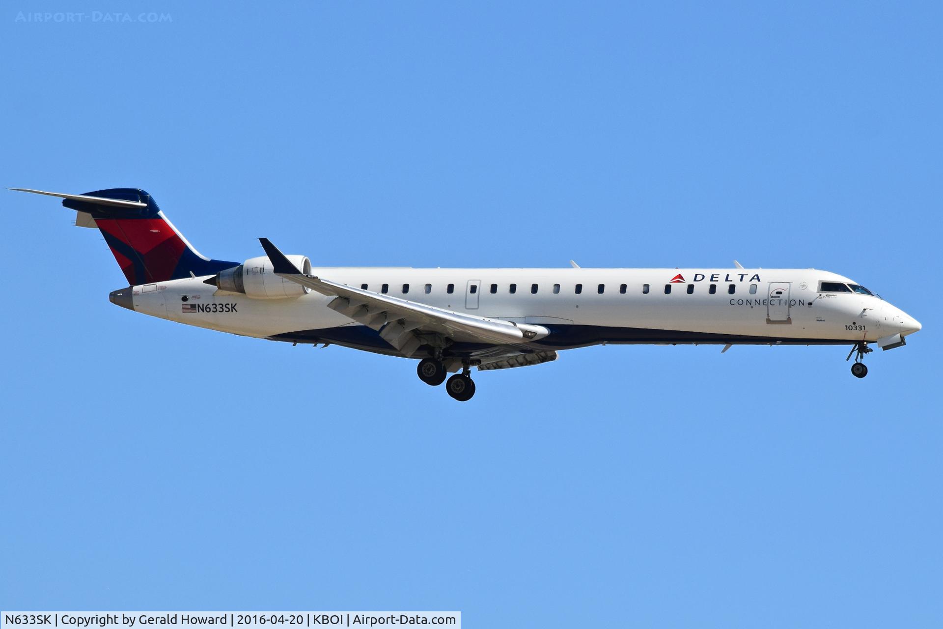 N633SK, 2011 Canadair CL-600-2C10 Regional Jet CRJ-700 C/N 10331, Landing RWY 10L.