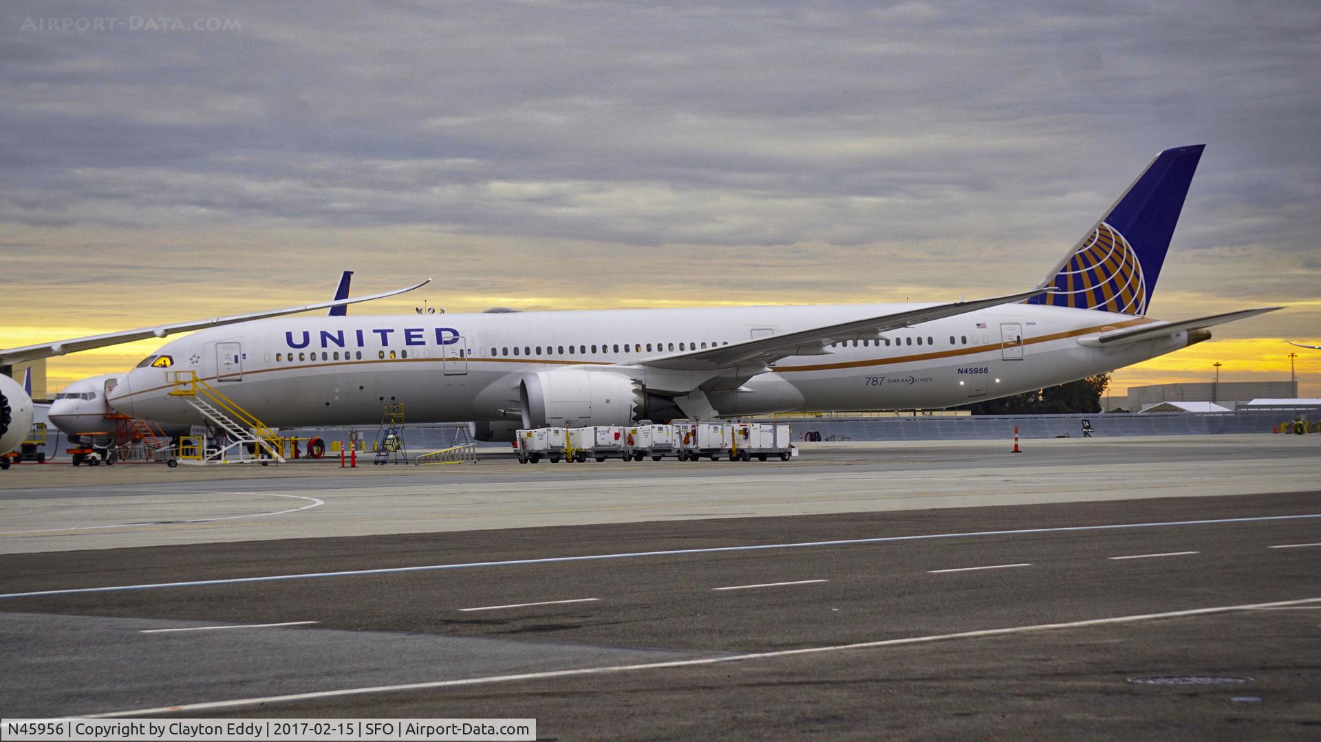 N45956, 2015 Boeing 787-9 Dreamliner C/N 40918, SFO 2017