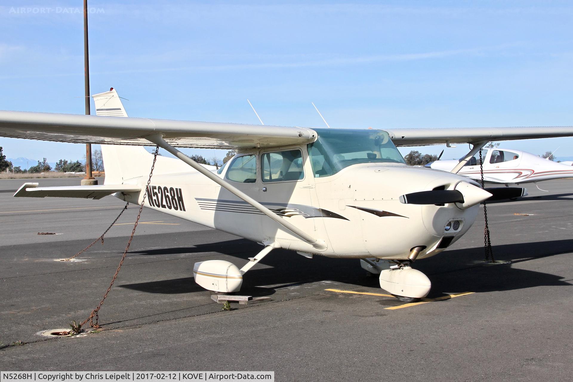 N5268H, 1975 Cessna 172M C/N 17265389, 1975 Cessna 172M in poor condition at Oroville Municipal Airport. It's unfortunate to see a 172 in this condition. It appears to be based at Fresno Airport.