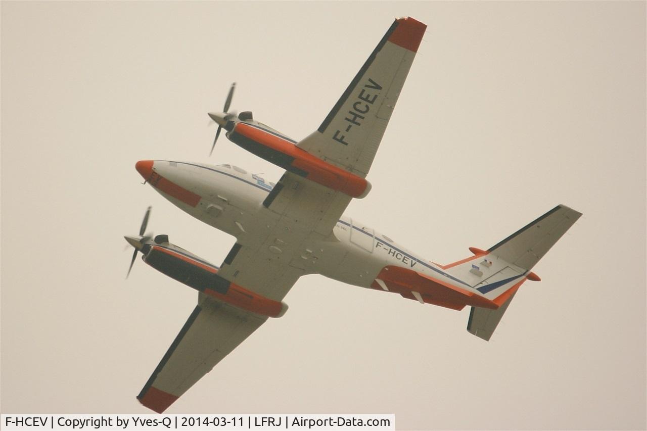 F-HCEV, 2009 Hawker Beechcraft B200GT King Air C/N BY-91, Hawker Beechcraft B200GT King Air, Calibration ILS, Landivisiau Naval Air Base (LFRJ)