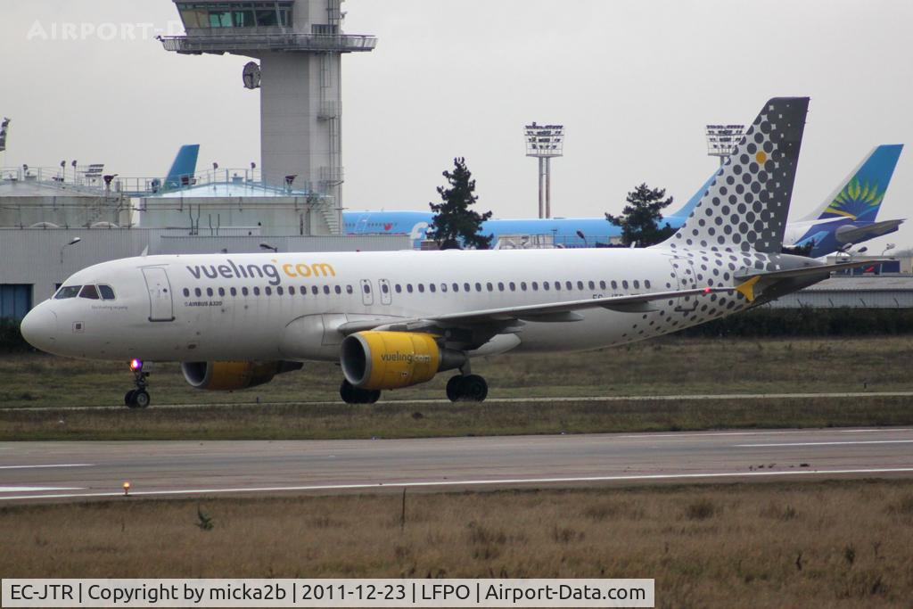 EC-JTR, 2006 Airbus A320-214 C/N 2798, Taxiing