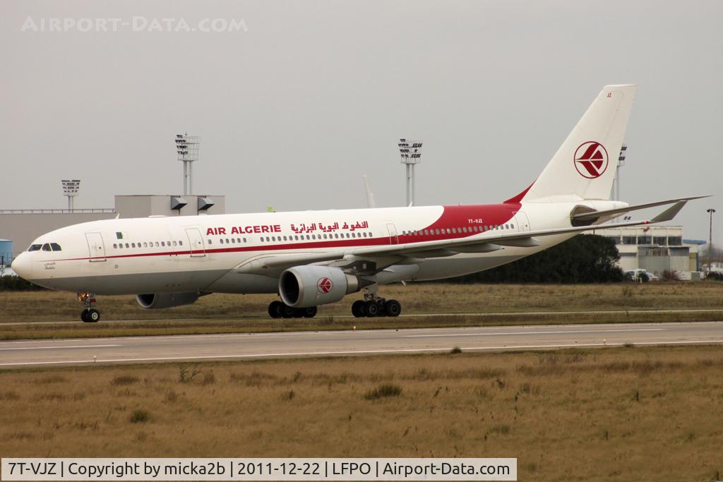 7T-VJZ, 2005 Airbus A330-202 C/N 667, Taxiing