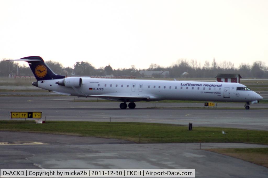 D-ACKD, 2006 Bombardier CRJ-900LR (CL-600-2D24) C/N 15080, Taxiing