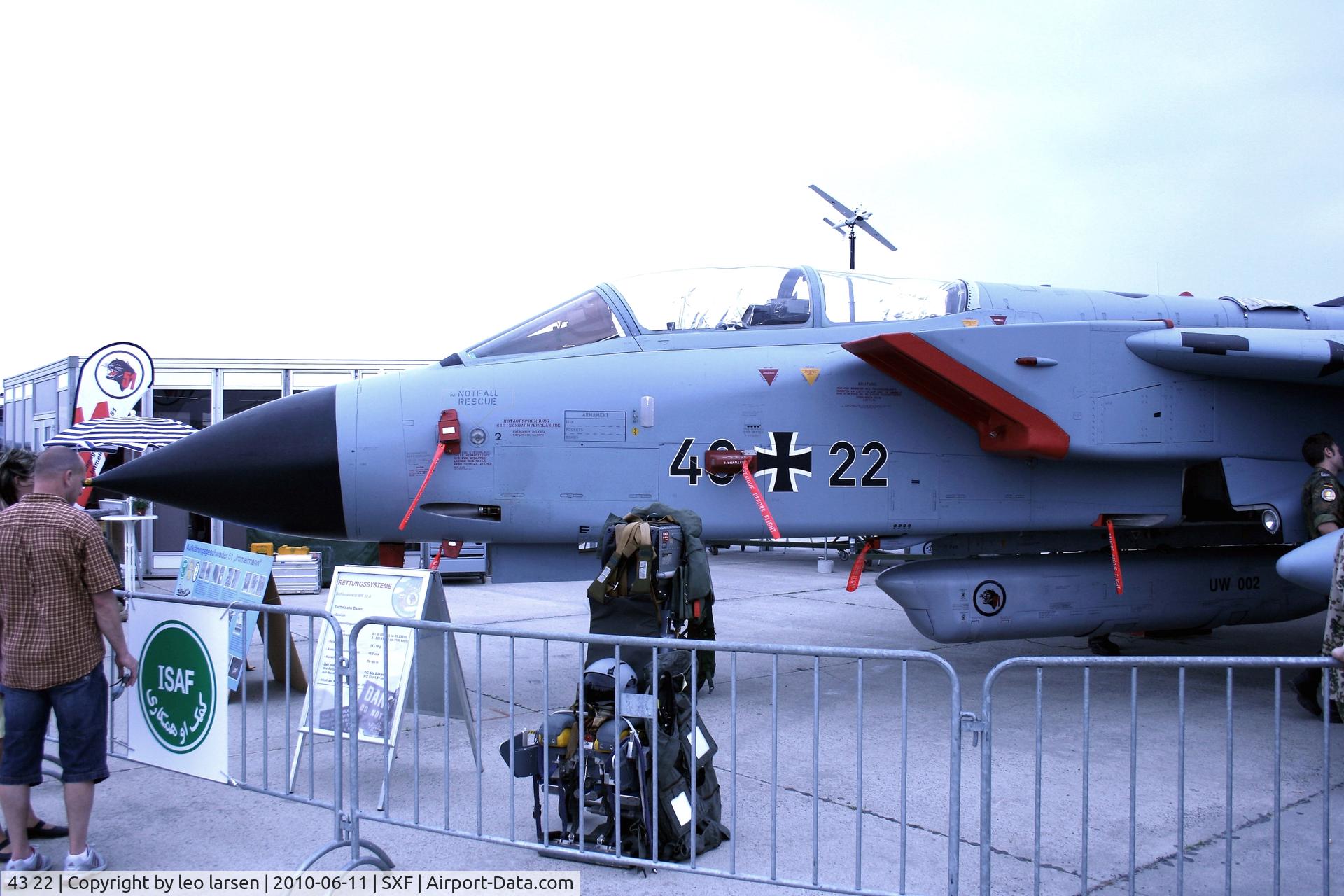 43 22, Panavia Tornado IDS(T) C/N 053/GT016/4022, Berlin Air Show 11.6.2010