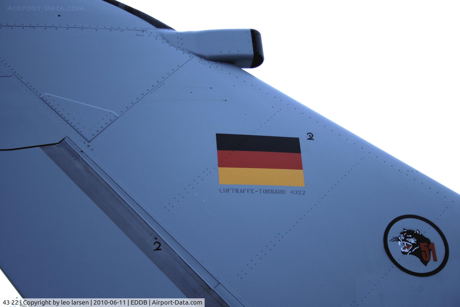 43 22, Panavia Tornado IDS(T) C/N 053/GT016/4022, Berlin Air Show 11.6.2010