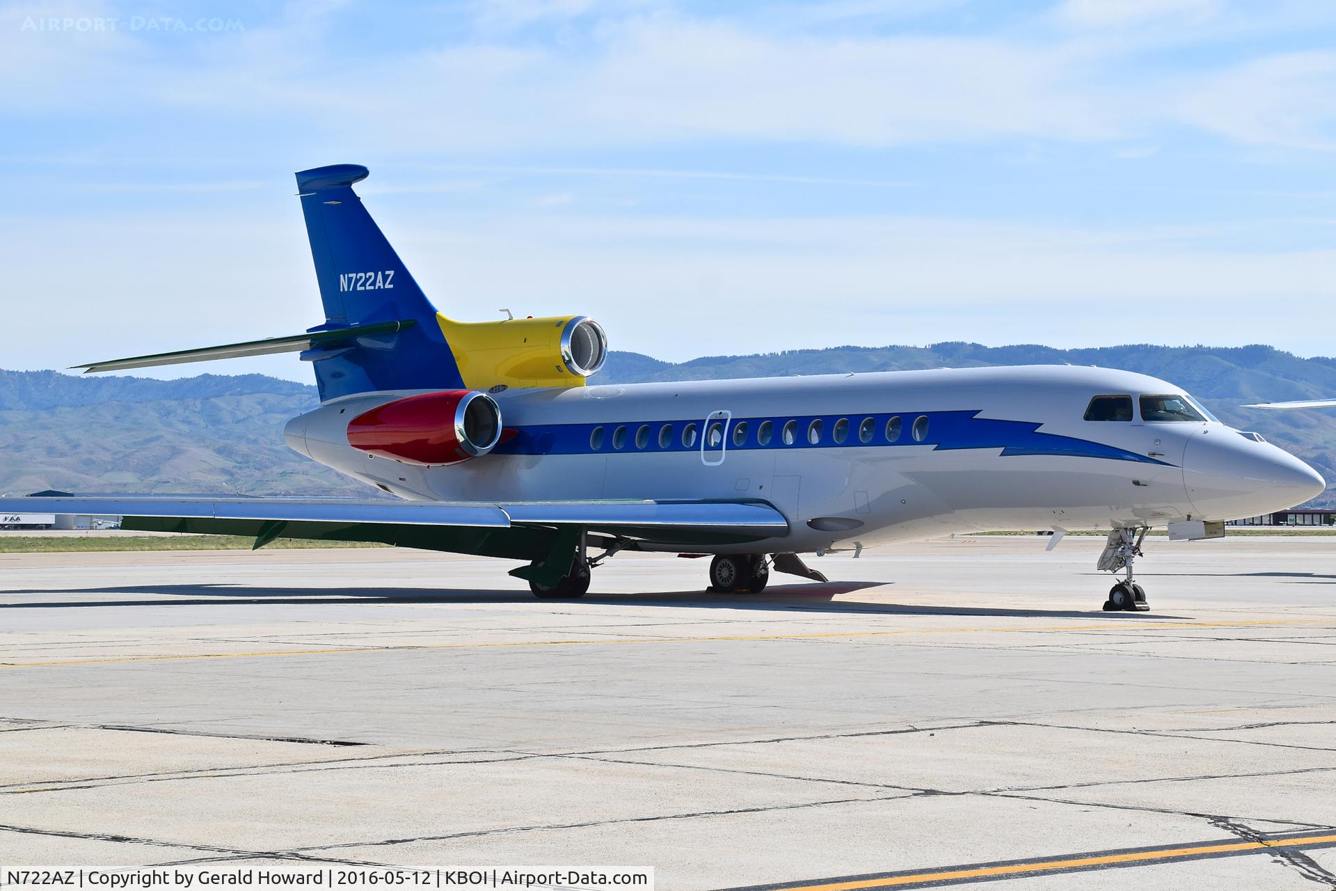 N722AZ, 2010 Dassault Falcon 7X C/N 99, Right engine is red. Parked on south GA ramp.