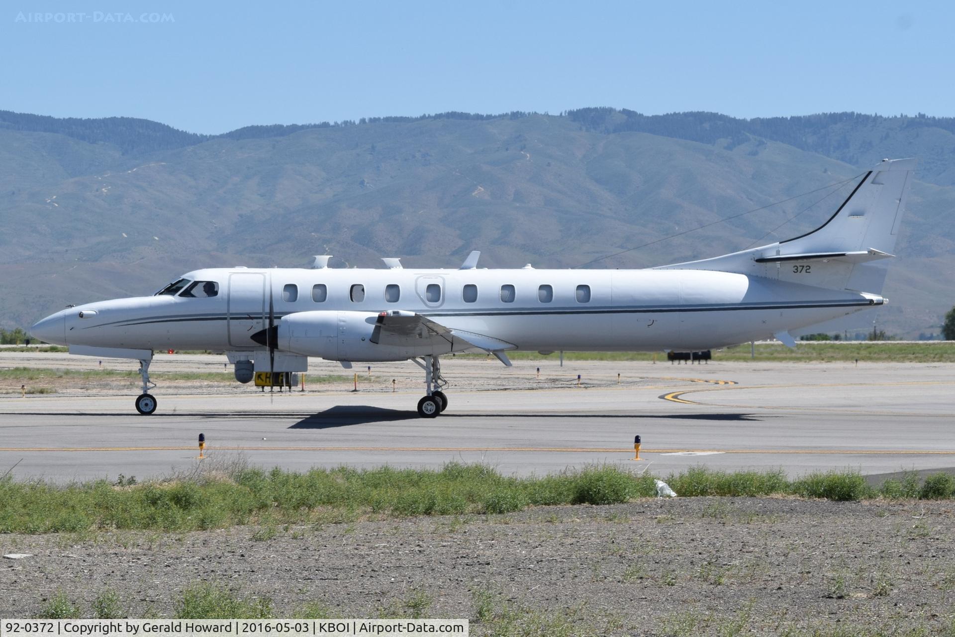 92-0372, 1992 Fairchild C-26B Metro 23 (SA-227DC) C/N DC-834M, Taxi to RWY 10R.