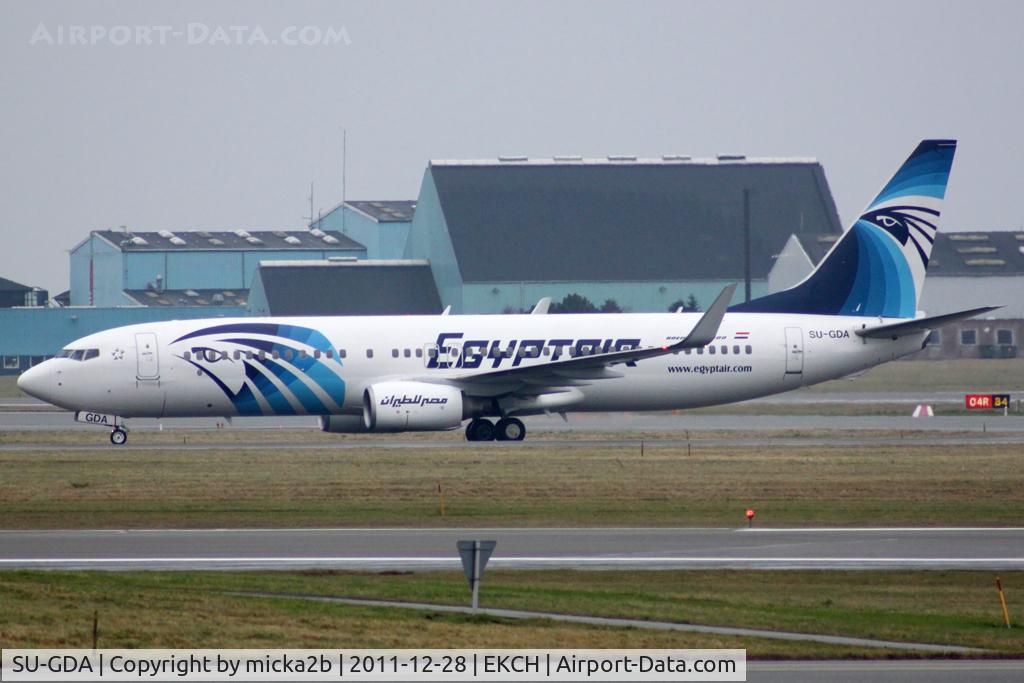 SU-GDA, 2009 Boeing 737-866 C/N 35565, Taxiing