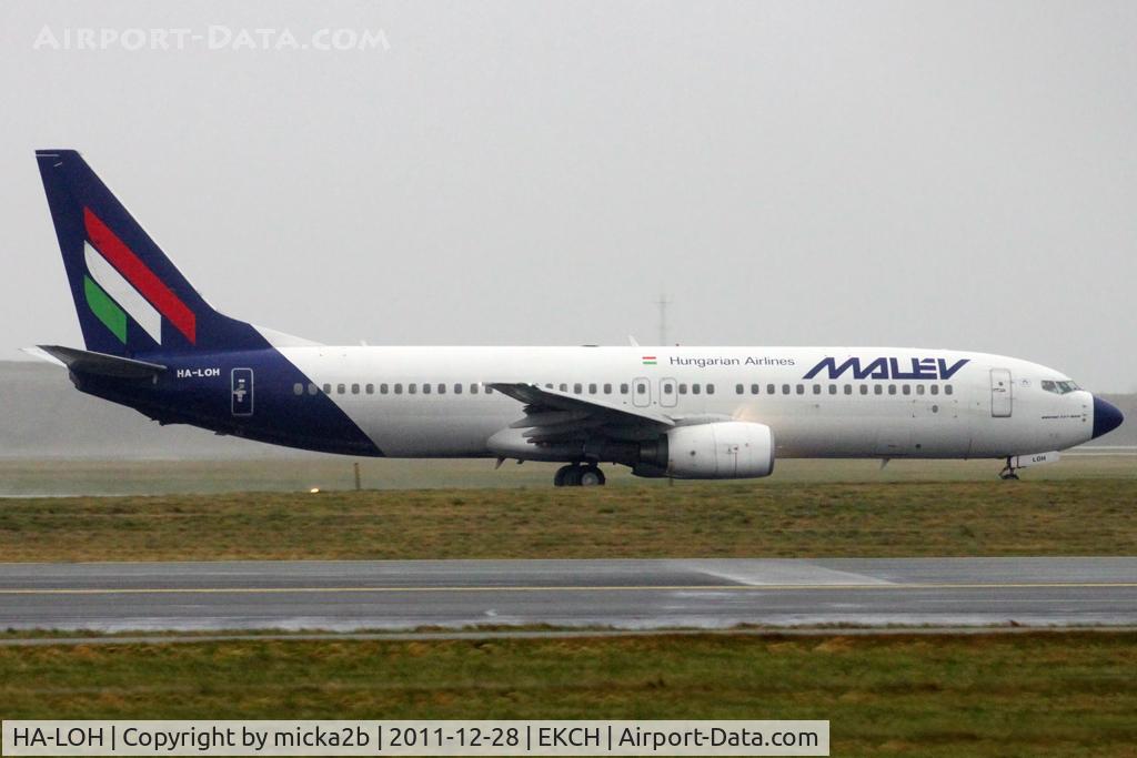 HA-LOH, 2004 Boeing 737-8Q8 C/N 30667, Taxiing