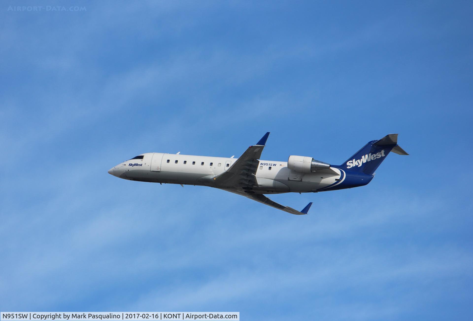 N951SW, 2003 Bombardier CRJ-200LR (CL-600-2B19) C/N 7795, CL-600-2B19
