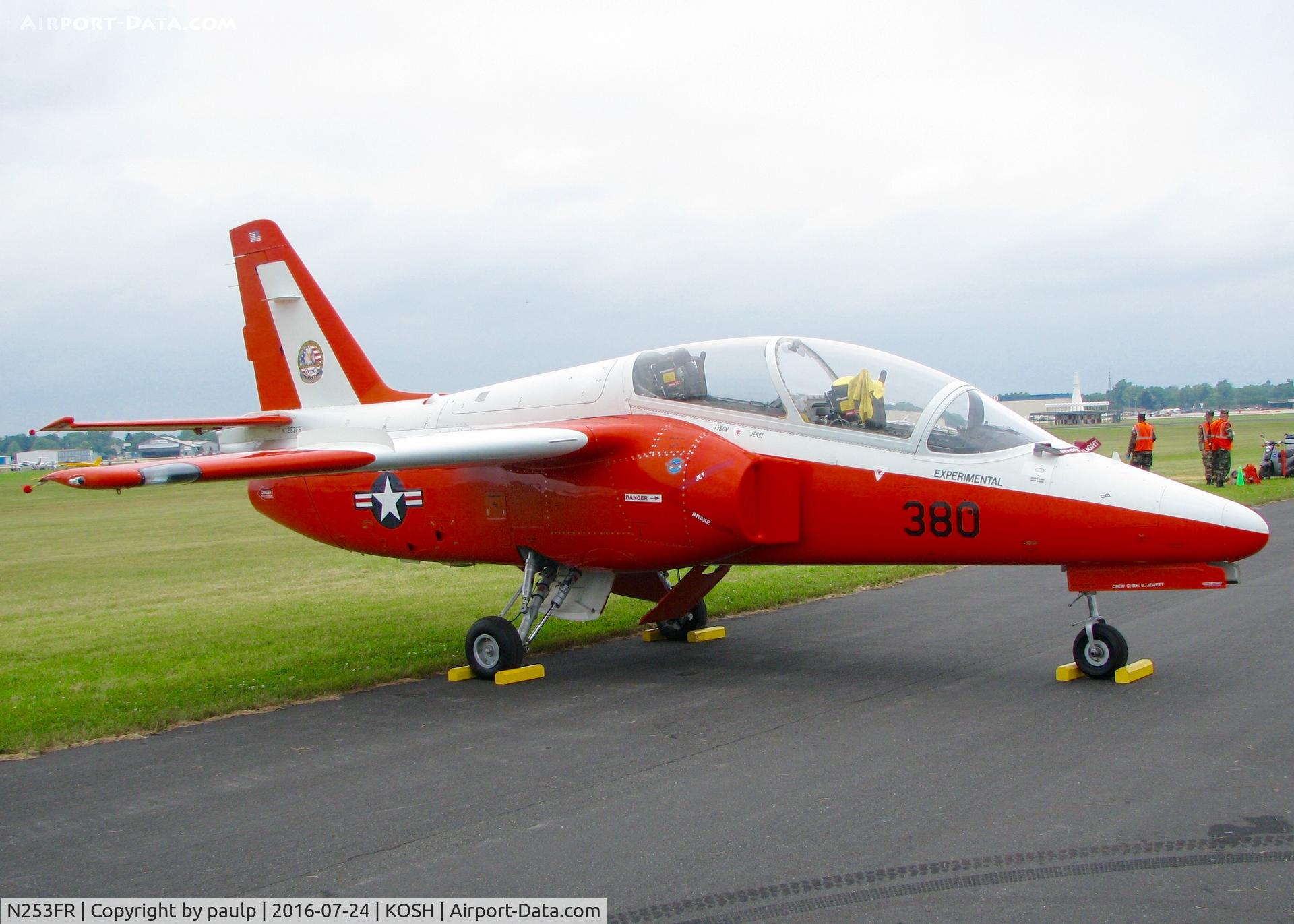N253FR, 1985 SIAI-Marchetti S-211 C/N 004/02-001, At Oshkosh.