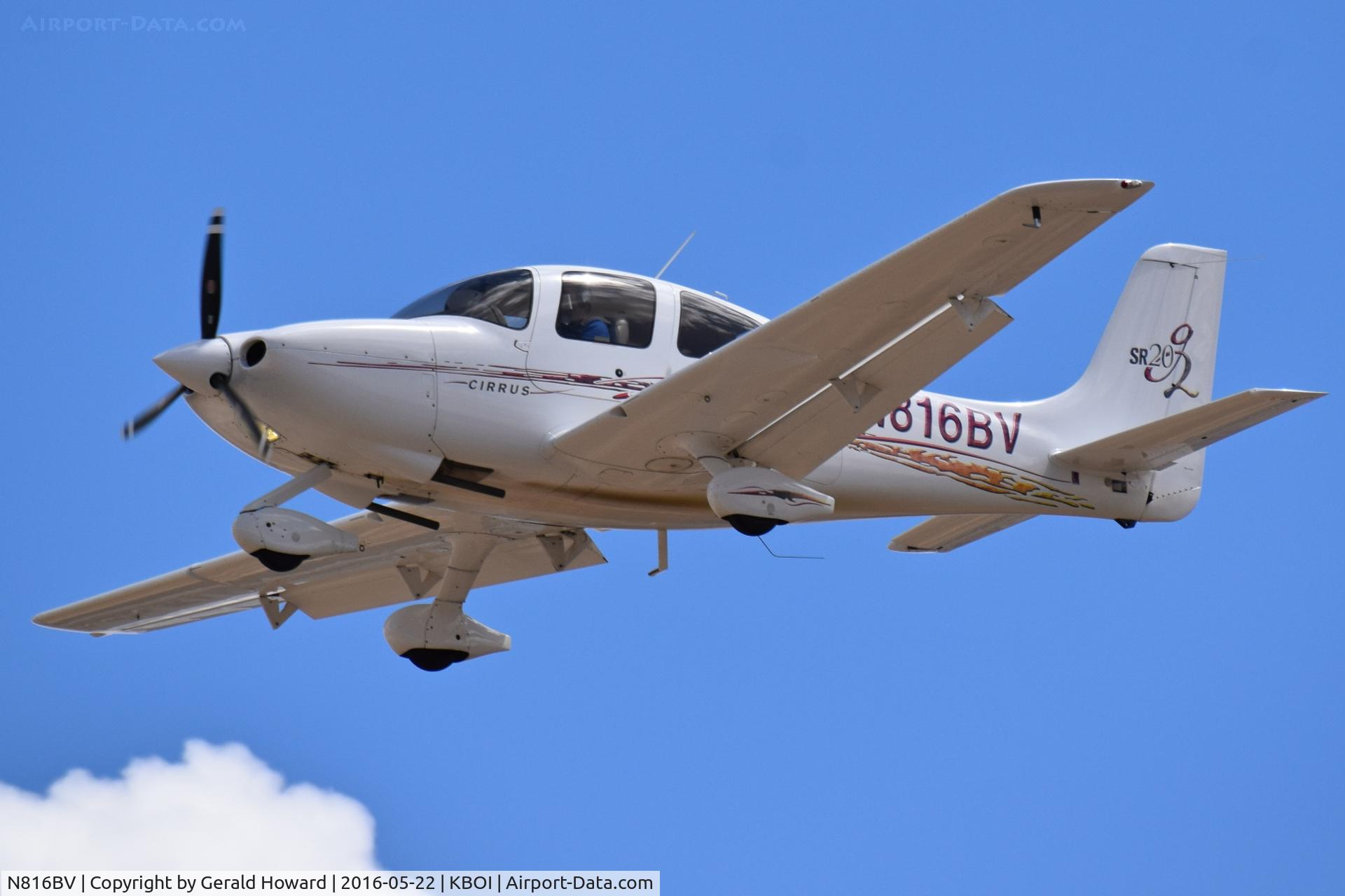 N816BV, 2005 Cirrus SR20 G2 C/N 1594, Landing RWY 10R.