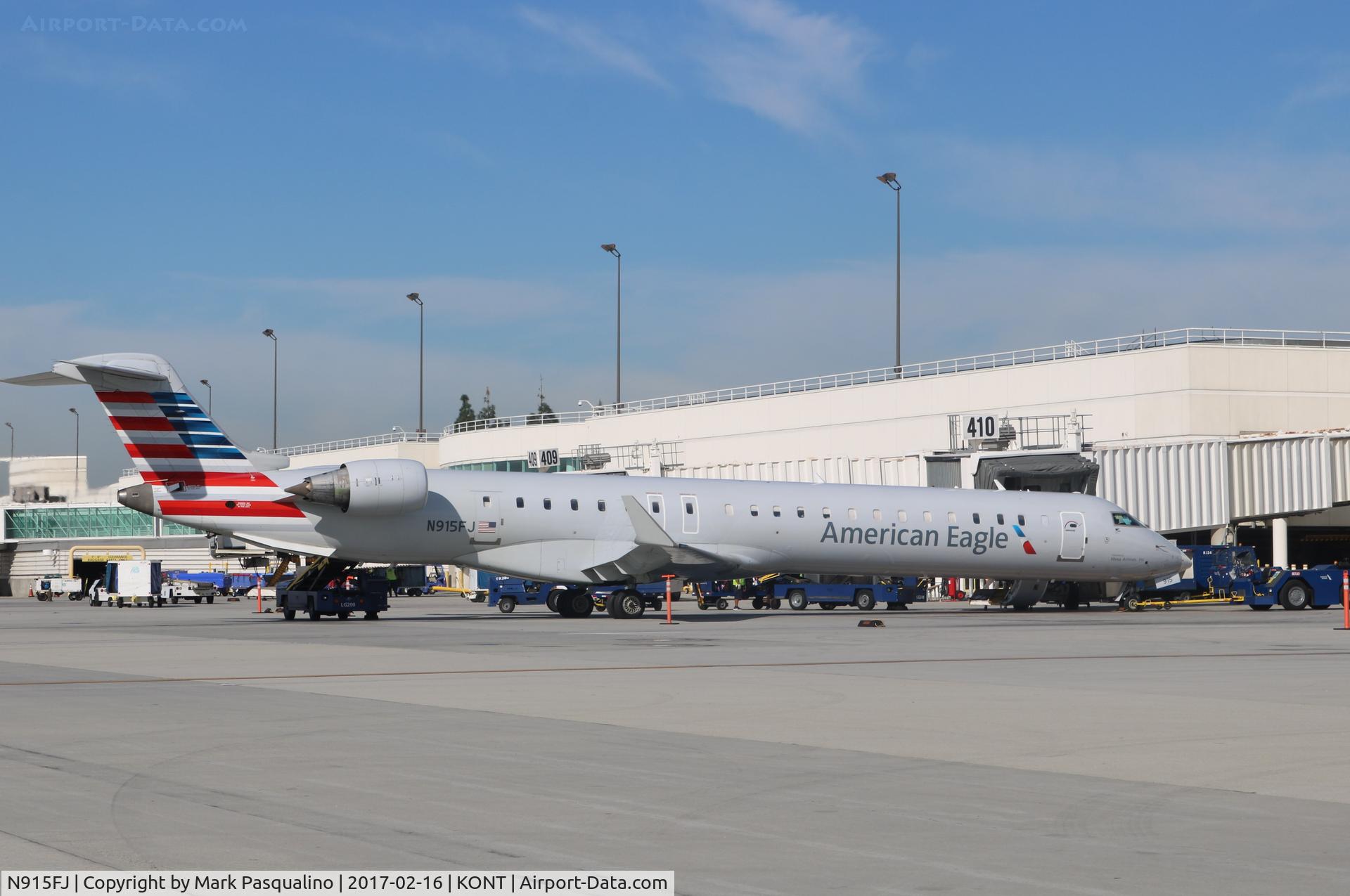 N915FJ, 2004 Bombardier CRJ900 (CL-600-2D24) C/N 15015, CL-600-2D24
